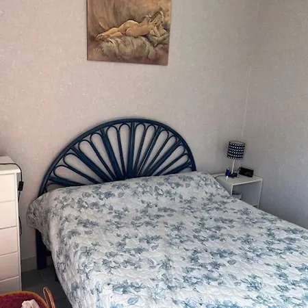 T2 Au Cap D'agde - 6 Pers, Parking Prive, Proche Et Commerces - Fr-1-749-70 * Agde